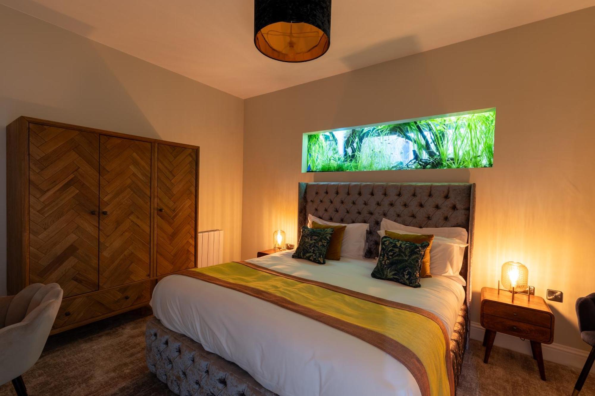 The Resolution Hotel Уитби Экстерьер фото