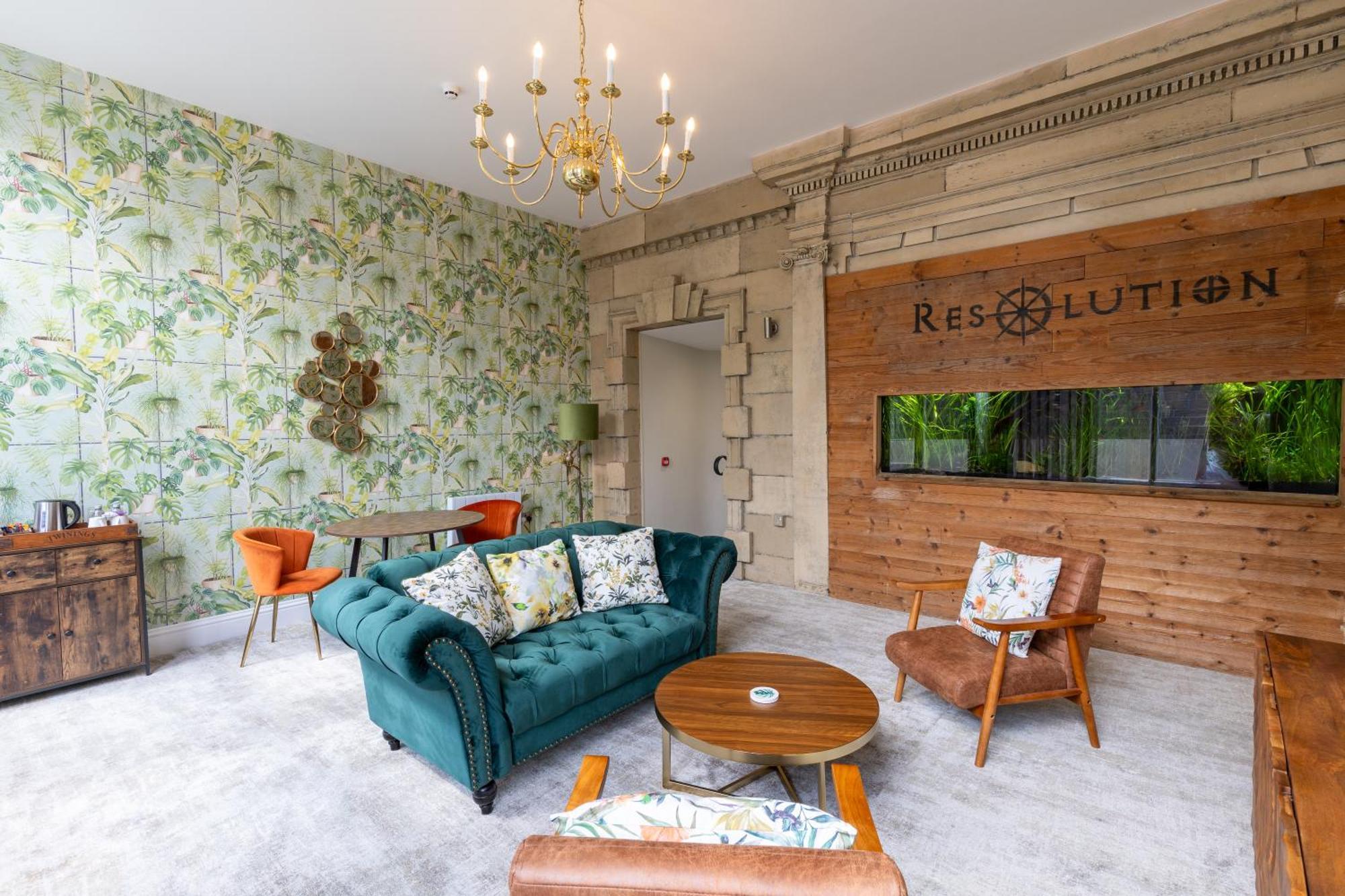 The Resolution Hotel Уитби Экстерьер фото